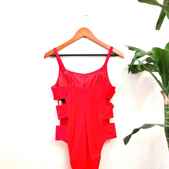 Shade &Shore Cut Out One Piece Swimsuit - Picture 6 of 7